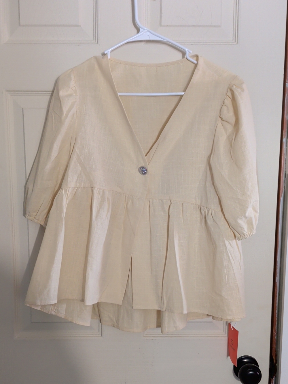 Tankaneo NWT M Top Cream